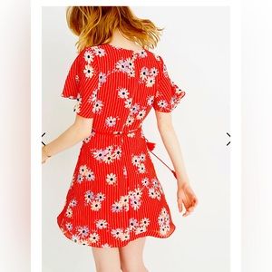 NWOT madewell Button-Wrap Dress in Daisy Society red floral dress